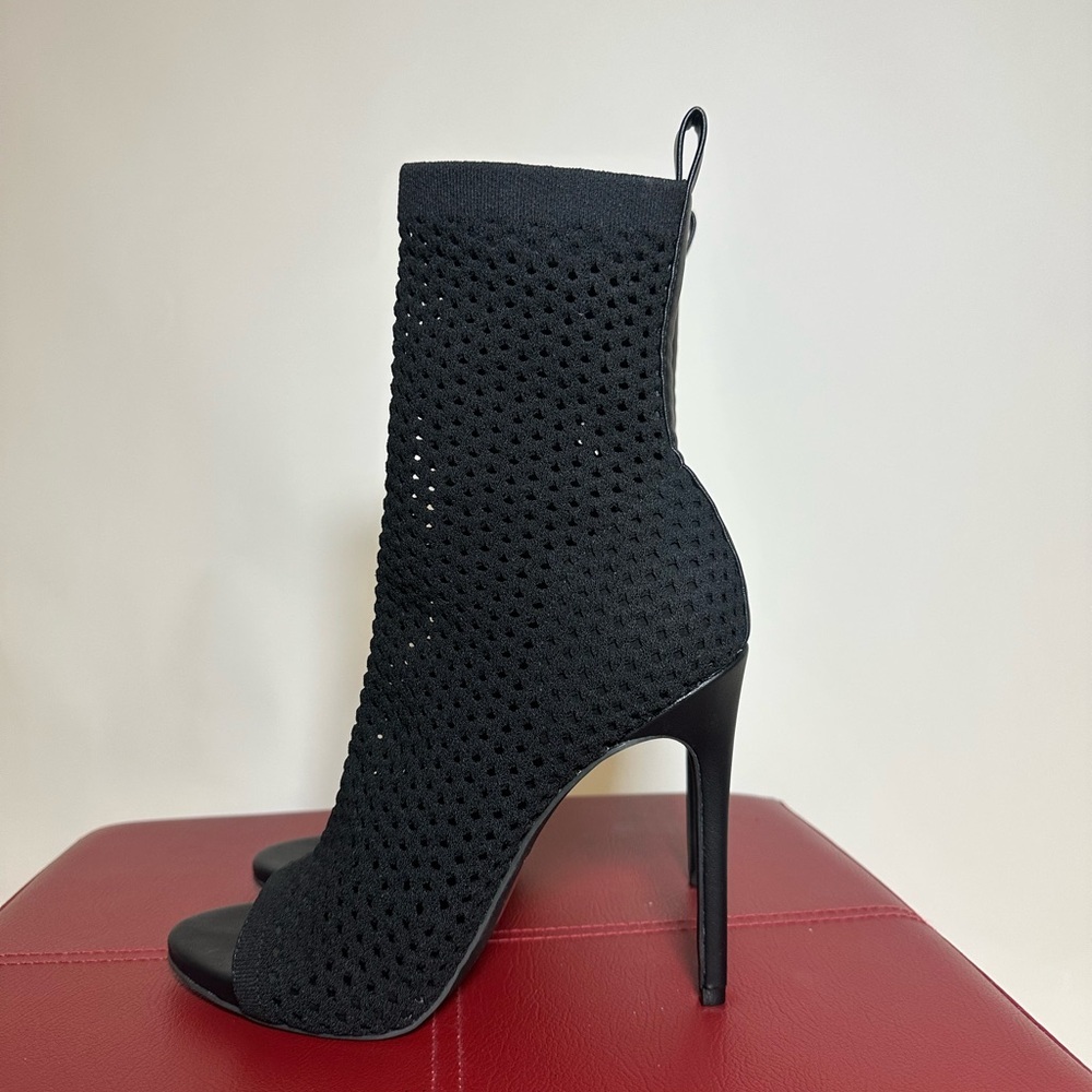 👠 Steve Madden Evelina Black Elegant Stretch Ankle Boots